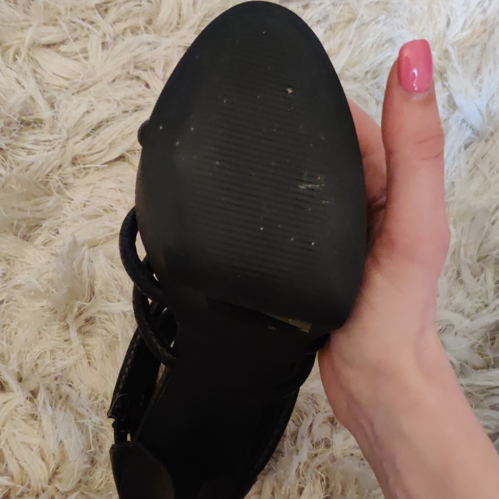 CHARLOTTE RUSSE platform heels - Picture 5 of 6